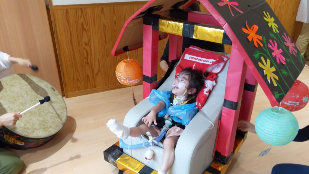 暑い中でも笑顔いっぱい！～障害児保育園ヘレン 夏の遊び特集～